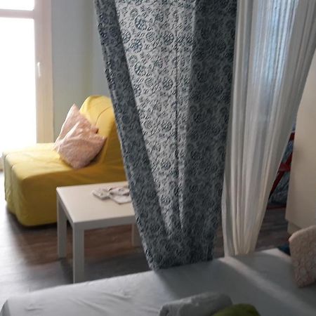 Romantically Allured Studio Next To The Center Thessaloníki Luaran gambar