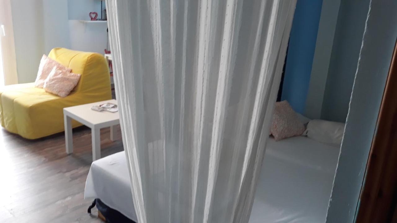 Romantically Allured Studio Next To The Center Thessaloníki Luaran gambar